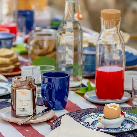 Fuoridalgusciohome Bed and breakfast 3*