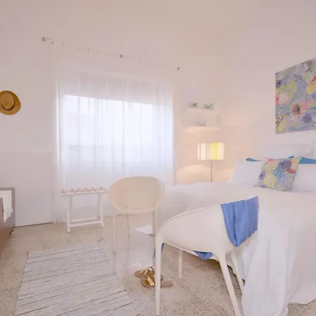 Fuoridalguscio Bed and Breakfast 3*